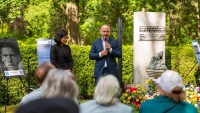 Kranzniederlegung am Gedenkstein der Deutschen aus Russland